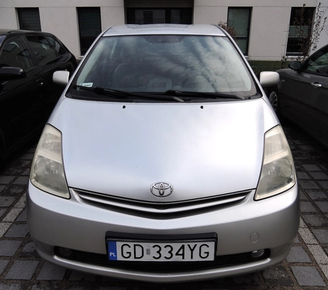 Toyota Prius cena 15400 przebieg: 299999, rok produkcji 2004 z Gdynia małe 106